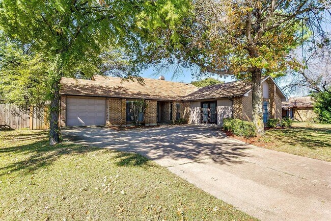 Foto del edificio - 2320 Escalante Ave