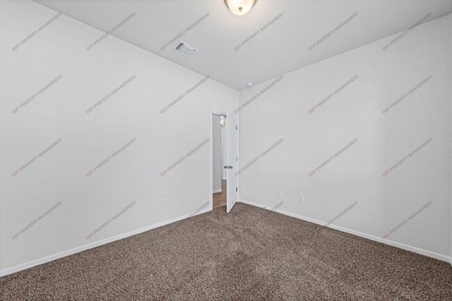 Building Photo - 516 Cross Dr.