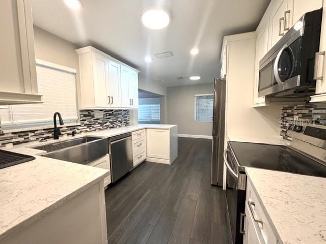 Building Photo - 704 W 11th Ave