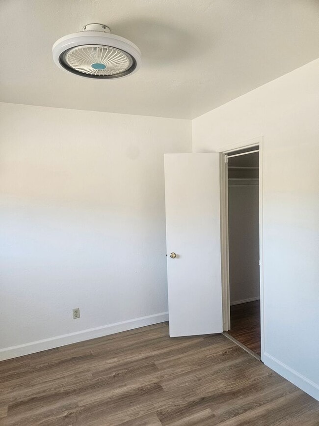 Building Photo - 612 Bernardo Ave