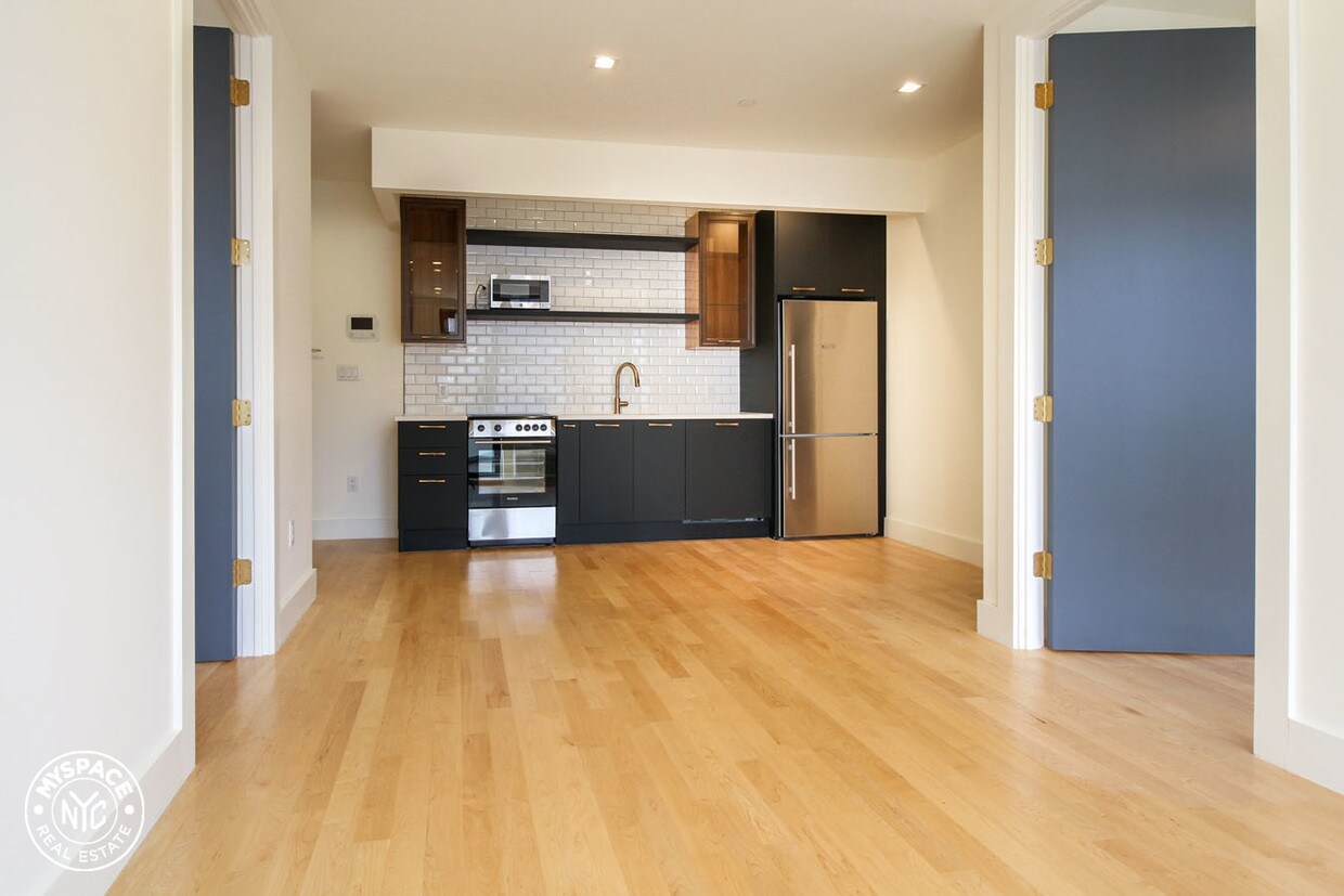 Foto principal - 164 Suydam St