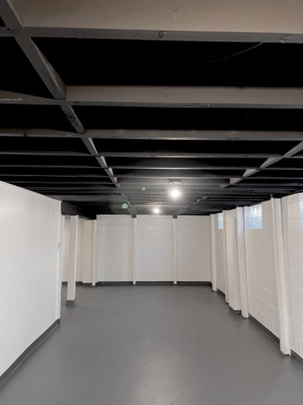 Building Photo - 5 E Creston Ave