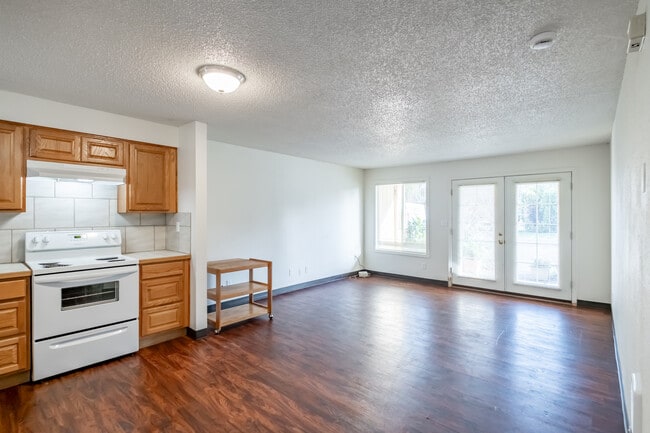 Building Photo - Oakvilla