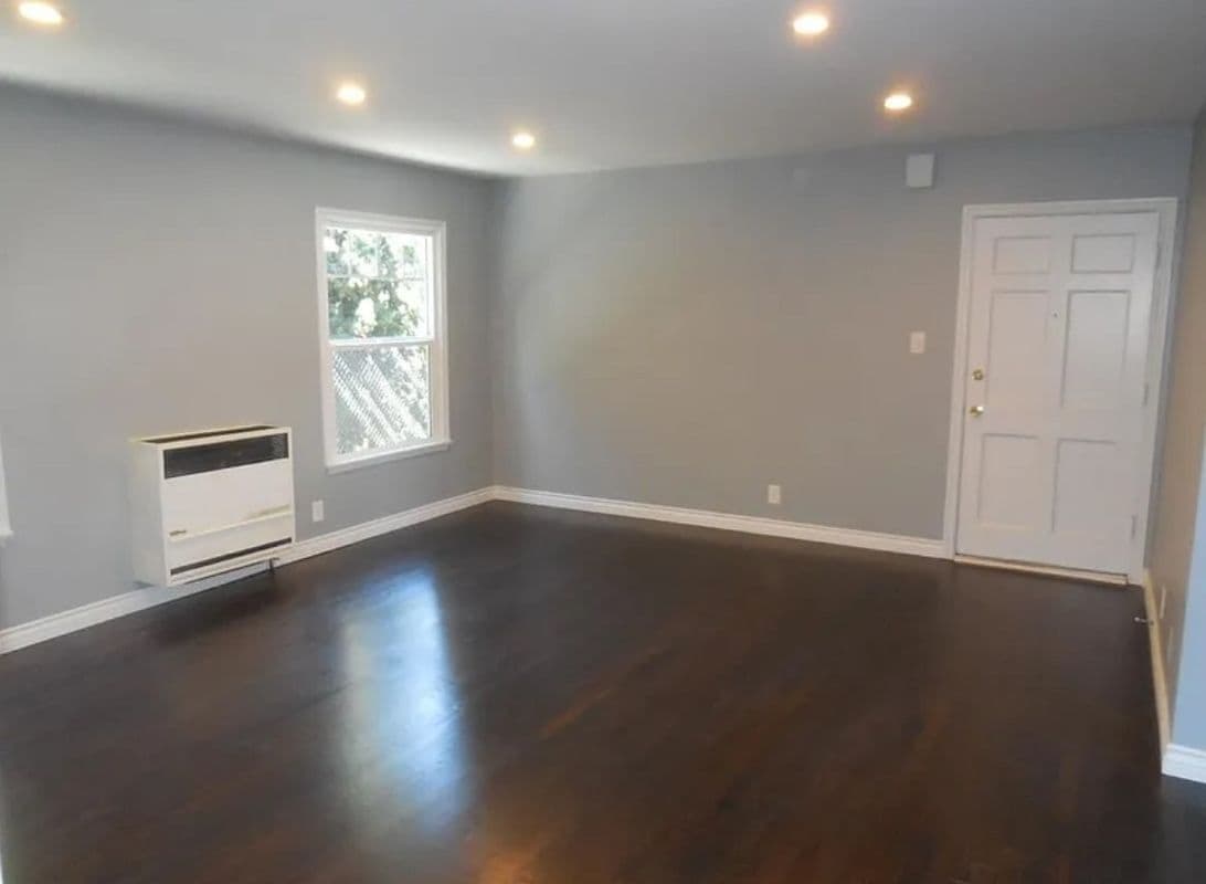 Primary Photo - 5422 Glen Ellen Pl