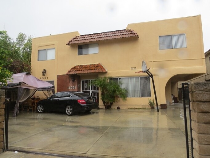 Foto del edificio - 12001 Burbank Blvd