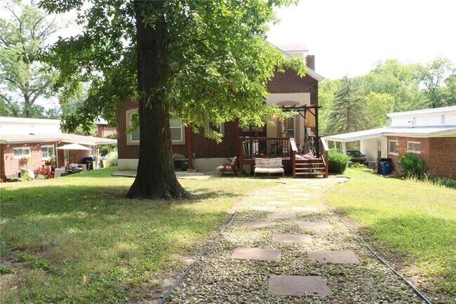 Building Photo - Fantastic 4bd/4ba home! Coming soon!