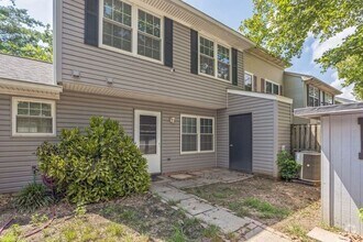 Building Photo - 6047 Red Wolf Pl