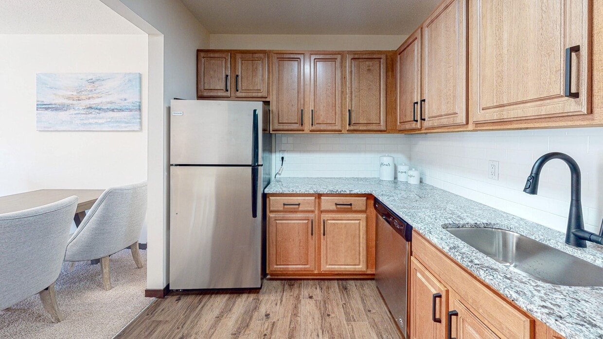 Primary Photo - Hillsborough Apartments