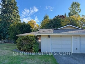 Building Photo - 1317 Glen Mary Dr SE