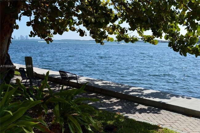 Building Photo - 2451 Brickell Ave