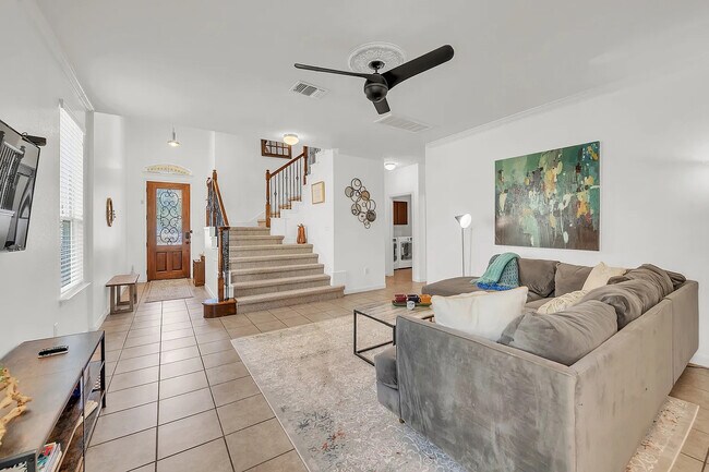 Foto del edificio - Room in Duplex on S Meadowlark St