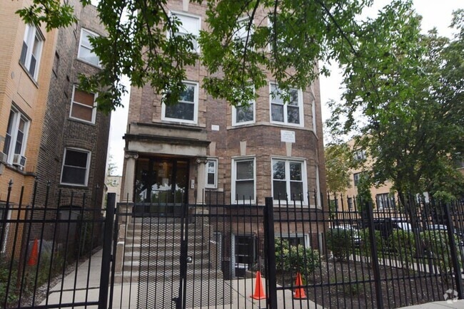 Building Photo - 1524 N Kedzie Ave
