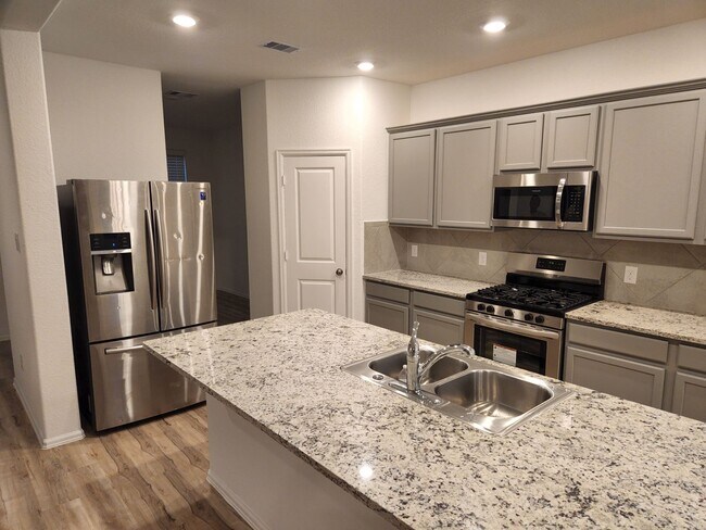 Building Photo - 3731 Rock Ledge Dr