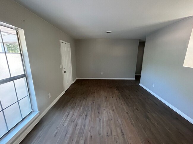 Foto del edificio - 528 Wessinger St