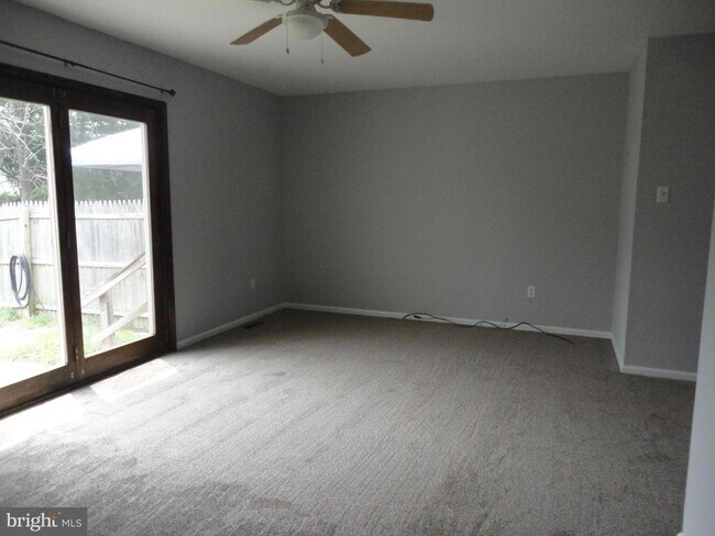 Building Photo - 2291 Memorial Ct