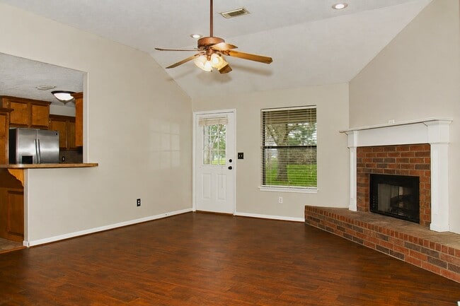 Building Photo - 3121 County Rd 415