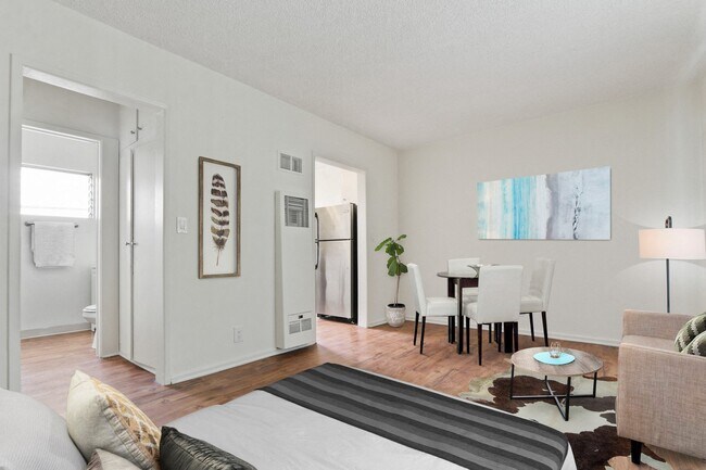 Foto del edificio - Beloit Avenue Apartments