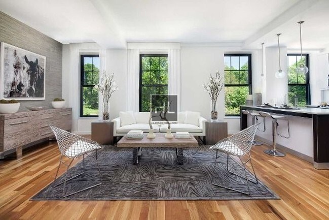Building Photo - 125 Parkside Ave
