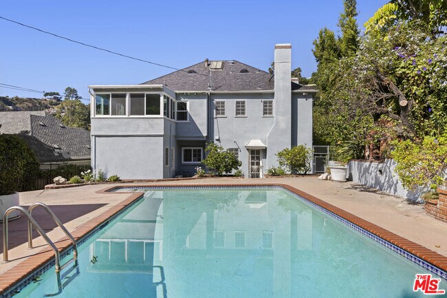 Building Photo - 5726 Spring Oak Dr