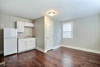 Building Photo - 2004 Utah St