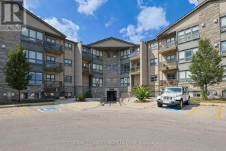 Building Photo - 215-215 JACKSWAY Crescent