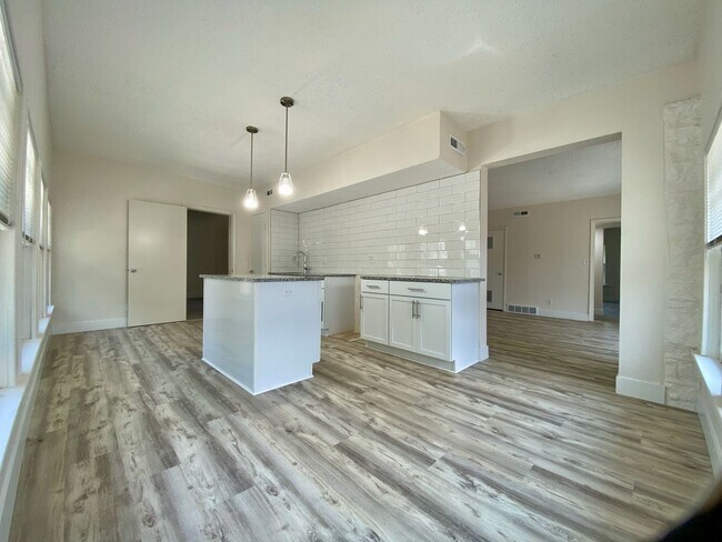 Foto del edificio - 3772 Washington St