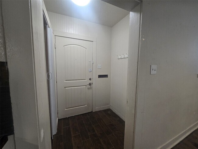 Building Photo - 5311 O Ave