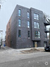 Building Photo - 1051 W Cornelia Ave