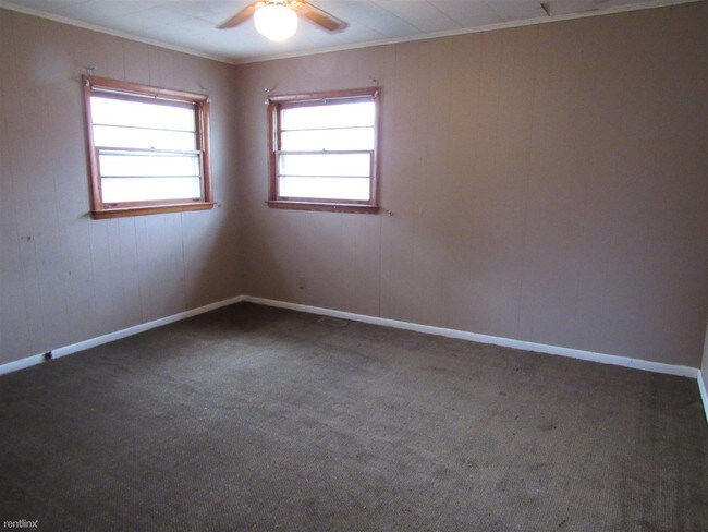 Building Photo - 2 br, 1 bath House - 3002 Francis St