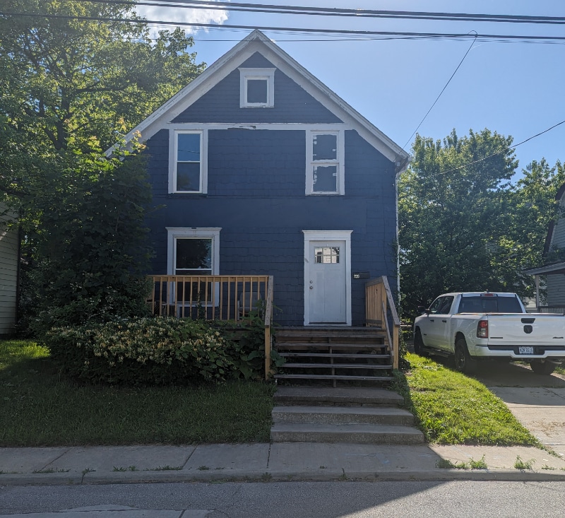 220 Hamilton Ave Lorain, OH 44052 – photo 1