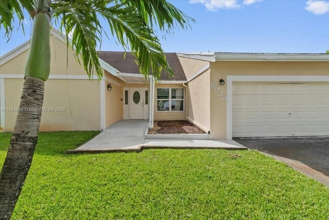 Building Photo - 8920 Crescent Dr