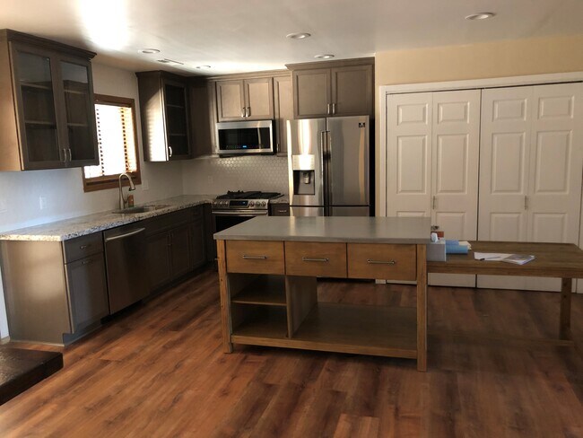 Building Photo - 4128 E Coburn Dr