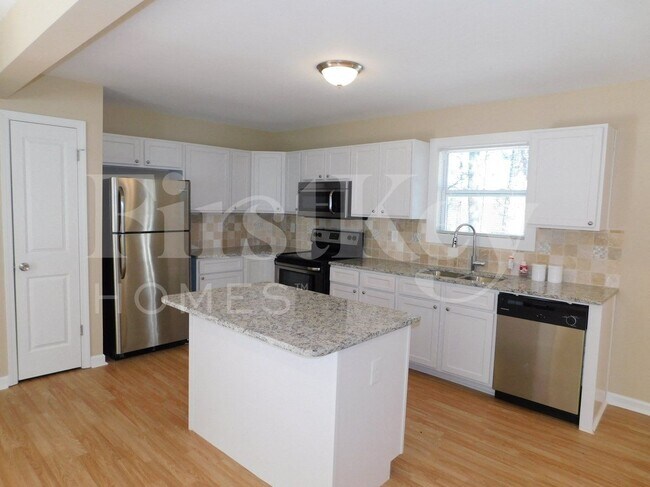 Foto del edificio - 2432 Northbrook Rd