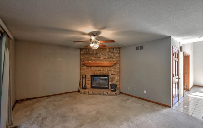 Foto del edificio - 4 Bedroom, 3,5 Bath home in Maroa Forsyth ...