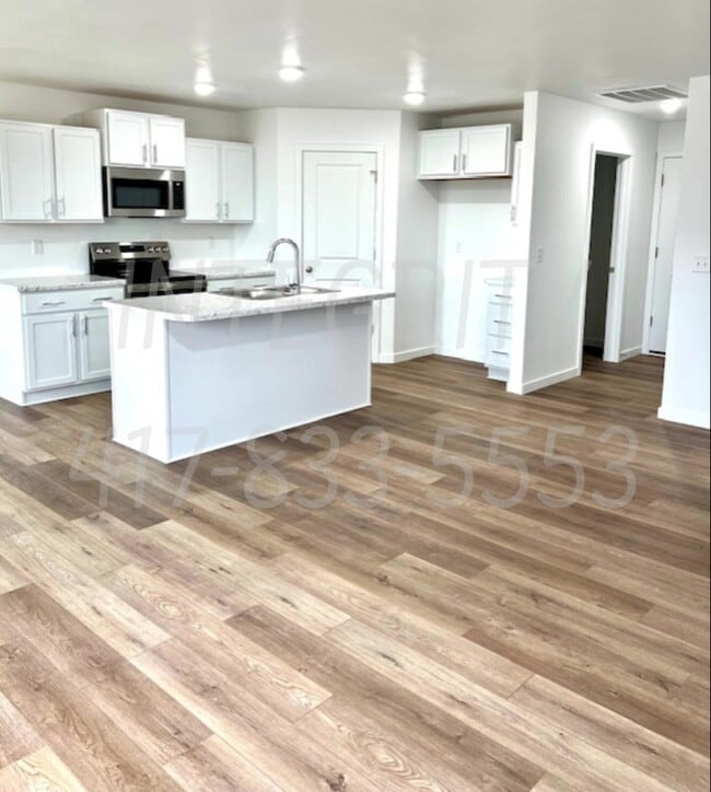 Foto del edificio - 478 E Lennox St