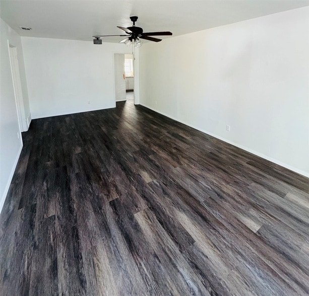 Building Photo - 207 S Nachita Dr