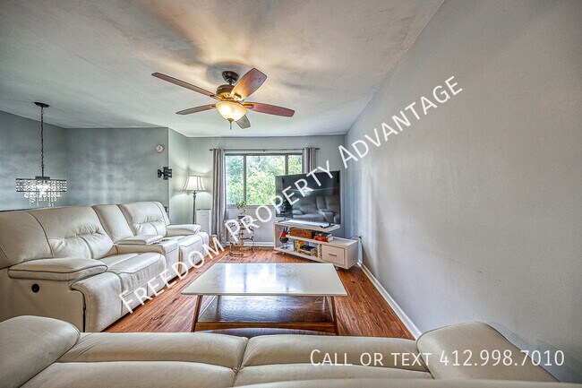 Foto del edificio - 103 Buttercup Dr