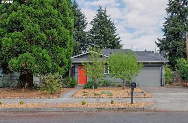 Building Photo - 4720 SE 108th Pl