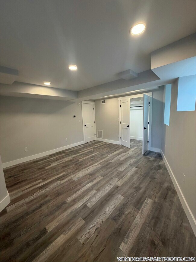 Foto del edificio - 90 Winthrop Shore Dr