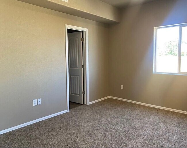 Foto del edificio - 5412 Gannet Ln