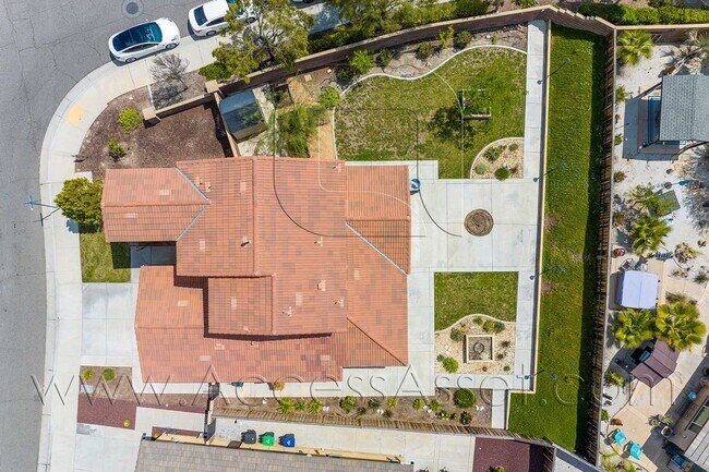 Foto del edificio - Stunning  Two-Story 4 Bed/3 Bath Home in B...