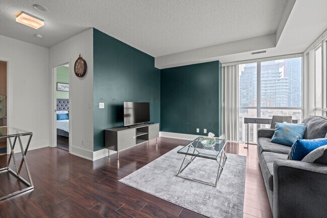 Building Photo - 300 Front St W