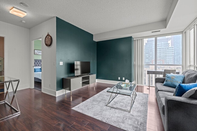 Building Photo - 325 Front St W