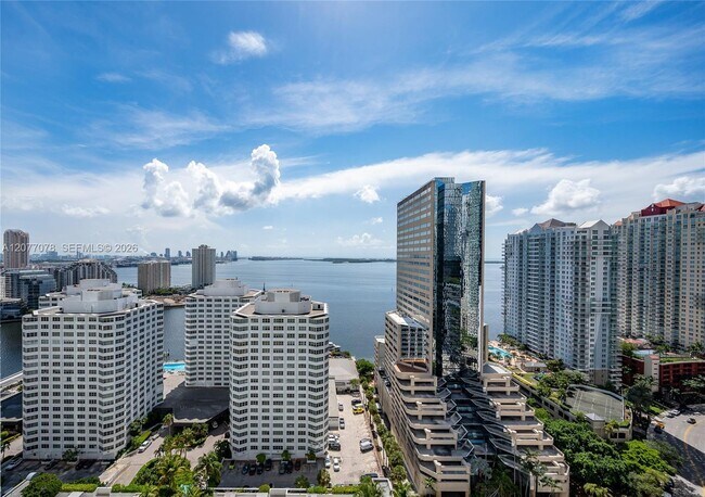 Building Photo - 951 Brickell Ave