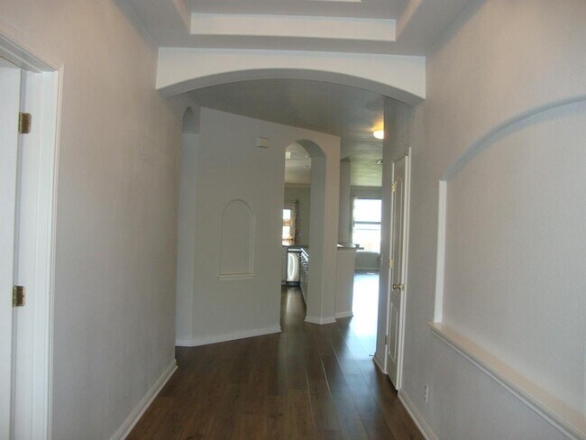 Foto del edificio - 503 Ambrose Dr