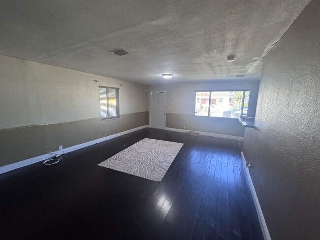 Foto del edificio - 8092 NW 14th Ct