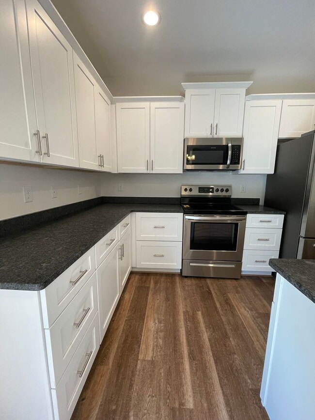 Photo - Inquire today on how to get FREE rent! Apartment