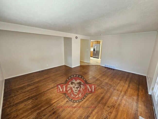 Foto del edificio - Spacious 5 Bd 3 Ba Home Cottonwood Heights