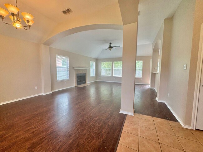 Foto del edificio - 3 Bedroom 2 Bathroom Home in South Tyler!
