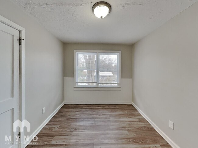 Foto del edificio - 1825 Oakmont Dr NW